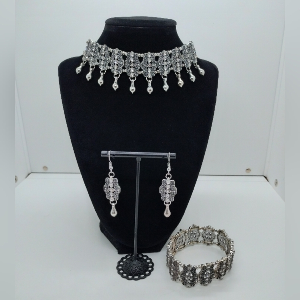 Plunder Designs Necklace Bracelet Earrings Honeysuckle Set Silver Rhinestones